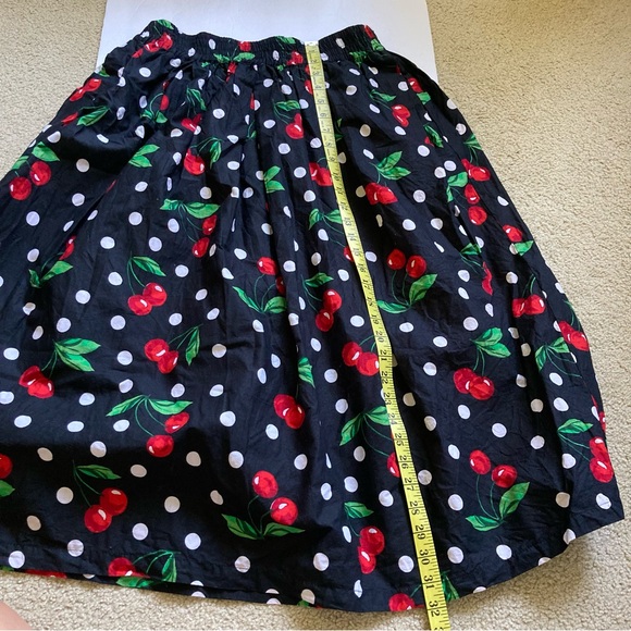truly 4 you / Black and White polka dot cherry skirt - Picture 7 of 8